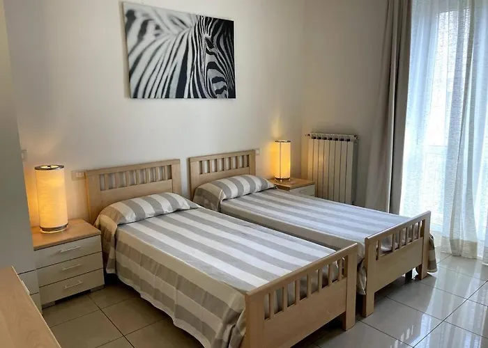 Verdi, A 100 Metri Dal Mare. * Viareggio