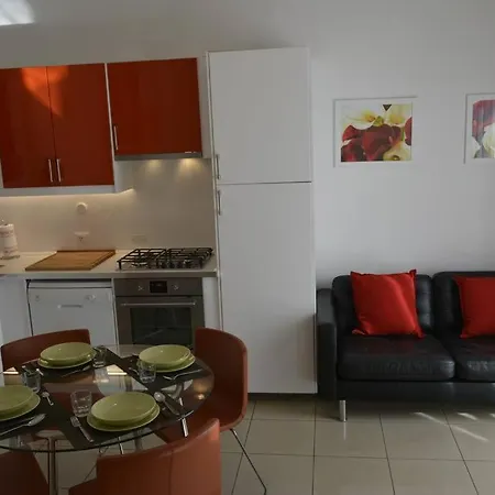 Verdi, A 100 Metri Dal Mare. Appartement *