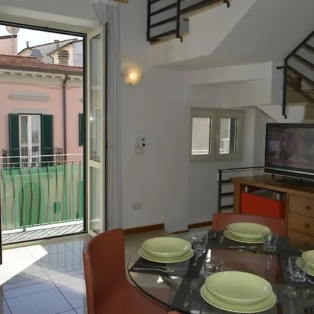 Verdi, A 100 Metri Dal Mare.